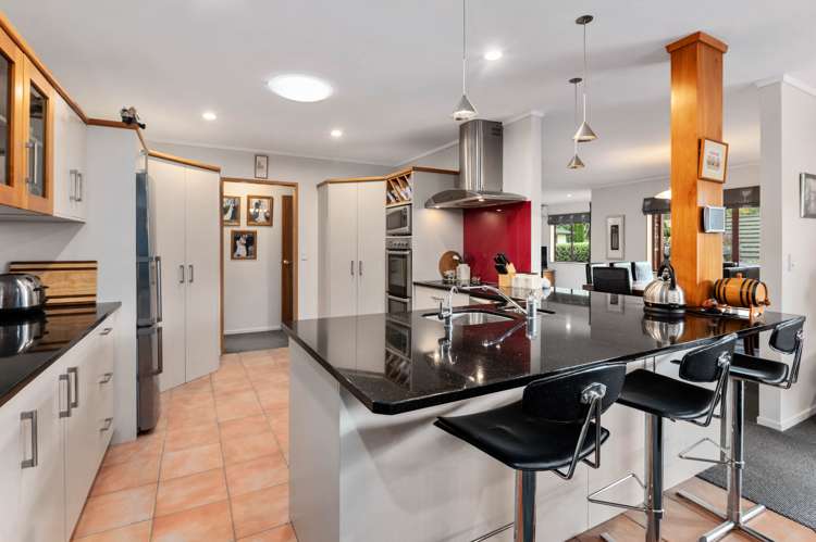 8 Forest Place Lynmore_12