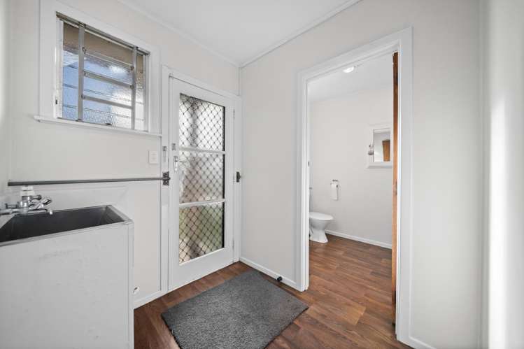 5/4 Graeme Avenue Mangere East_8