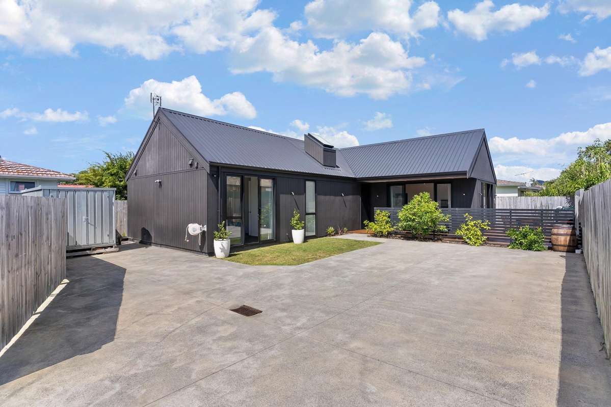 442A West Coast Road_0