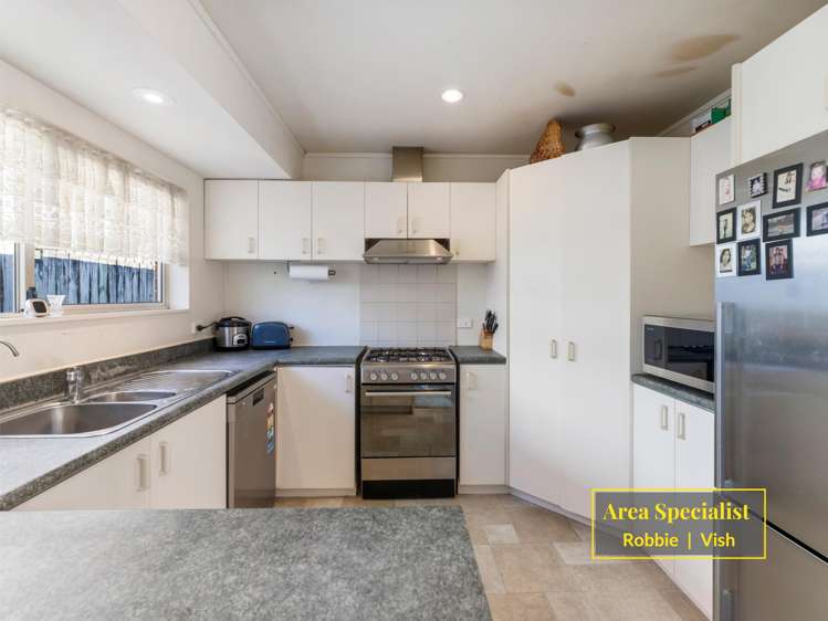 33 Craigbank Avenue New Lynn_7