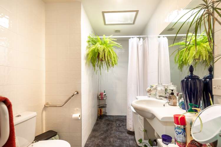 7/201 Massey Street Frankton_8