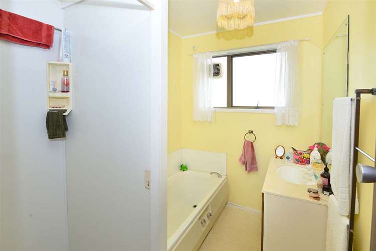 113 Brian Crescent Stanmore Bay_12