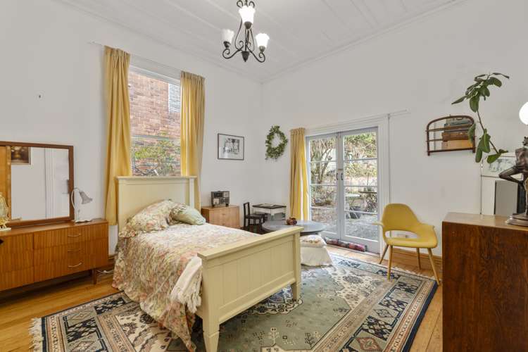 53 Easther Crescent Kew_11