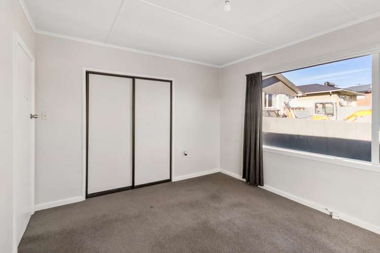 11 Grants Road Marchwiel_9