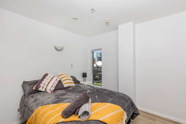 1005/17 Vogel Lane Auckland Central_7