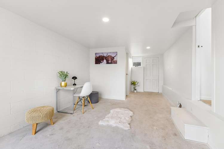 1/22 Gibbons Road Weymouth_2