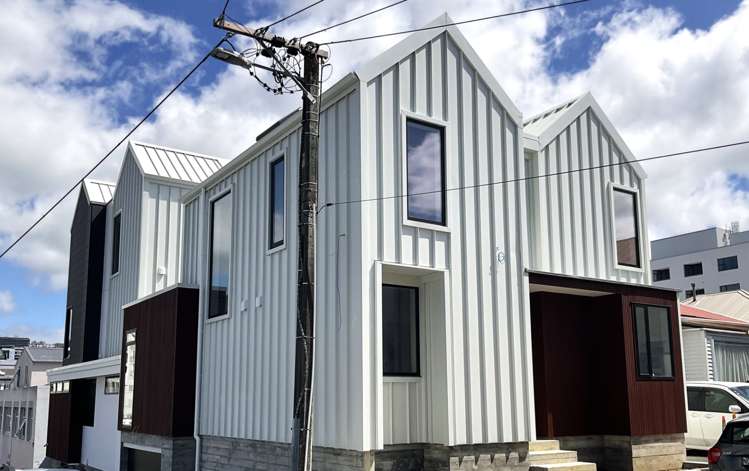 A/9 Edge Hill 1314_15