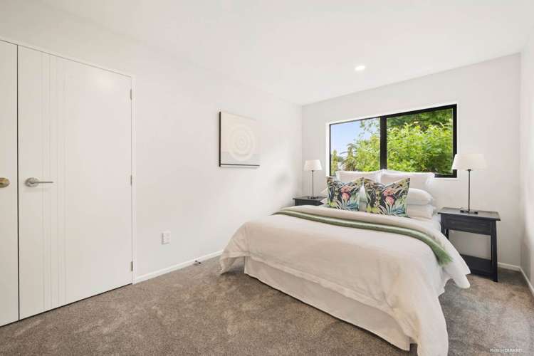 61 Seabrook Avenue New Lynn_13