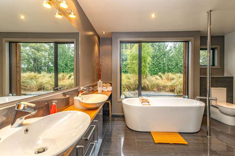 18 River Road Elgin_25