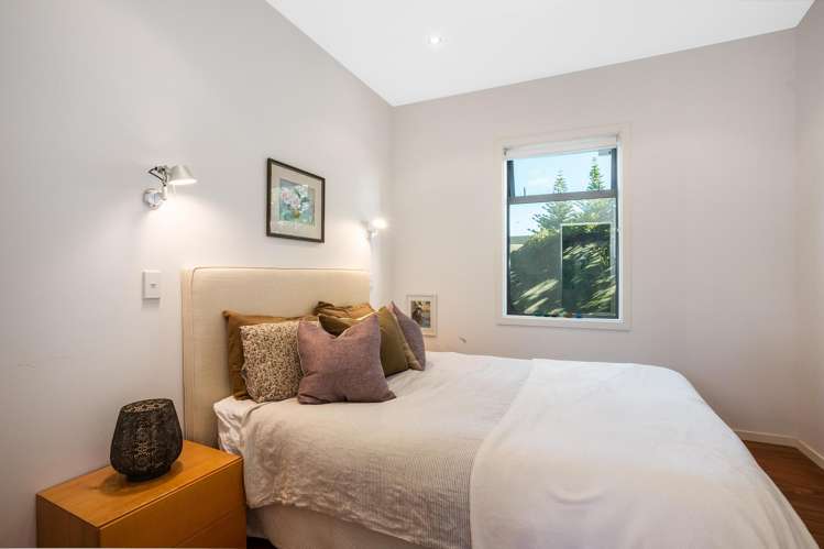 305 Rosetta Road Raumati Beach_12