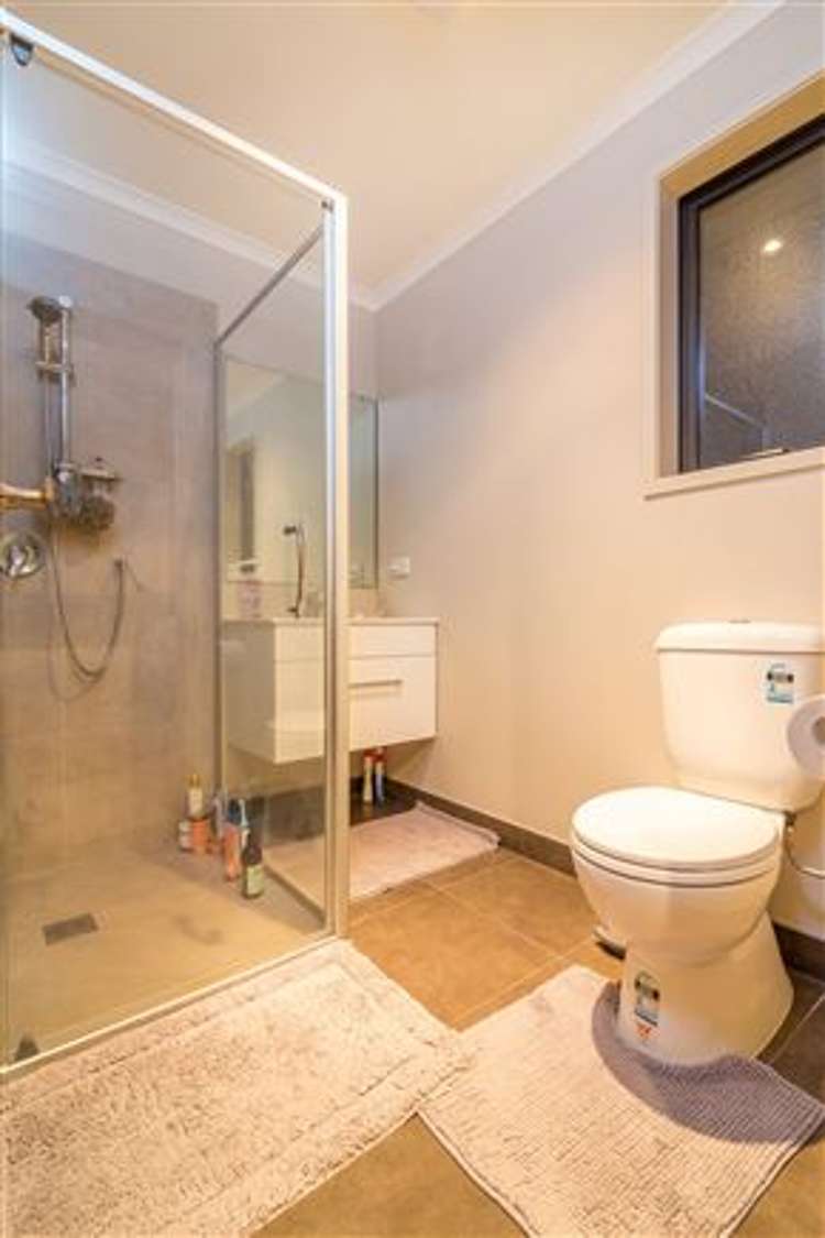 8 Regis Park Drive Pukekohe_17