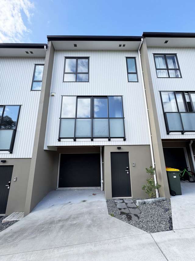 3/20 Penzance Road Mairangi Bay_4