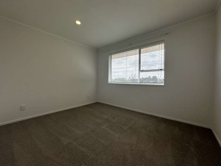 2/12 Markham Place Bucklands Beach_15