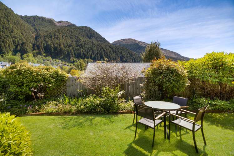 66A and 66B Robins Road Queenstown_15