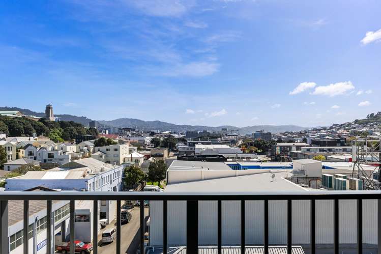 601/21 King Street Mount Cook_8