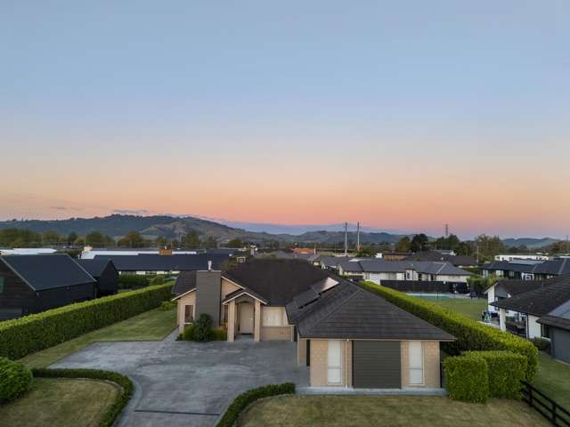 St Kilda – Elevated, 3 Car Garaging, Fruit Trees