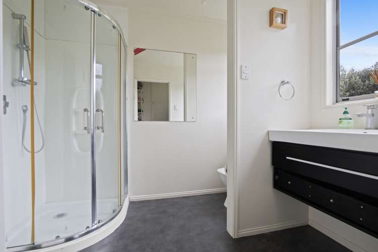 231 J Renall Road Pollok_6