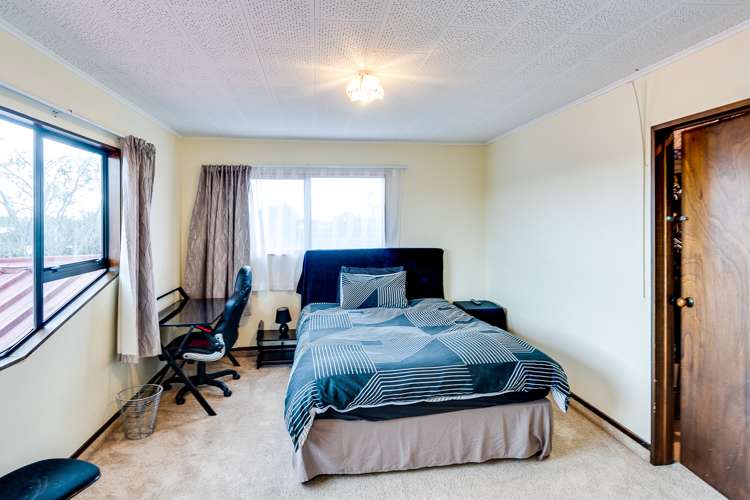 13 Donegal Crescent Tamatea_11