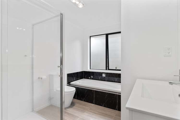 15 Blackwood Crescent Glenview_6