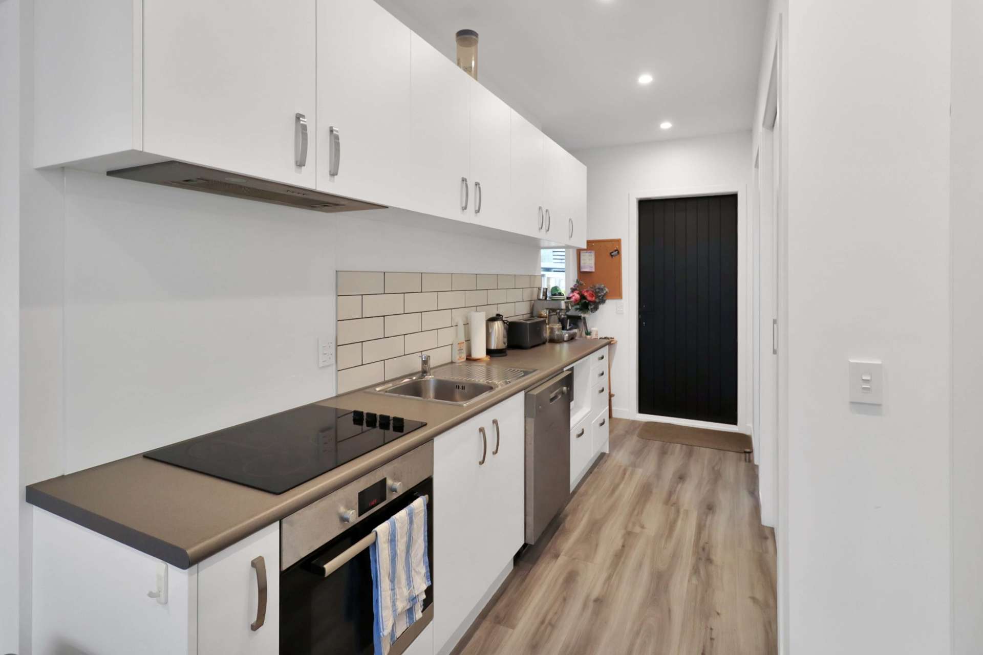 7 Glen Evans Crescent 1270_0