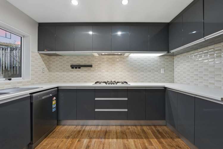 64 Kirikiri Drive Papakura_12