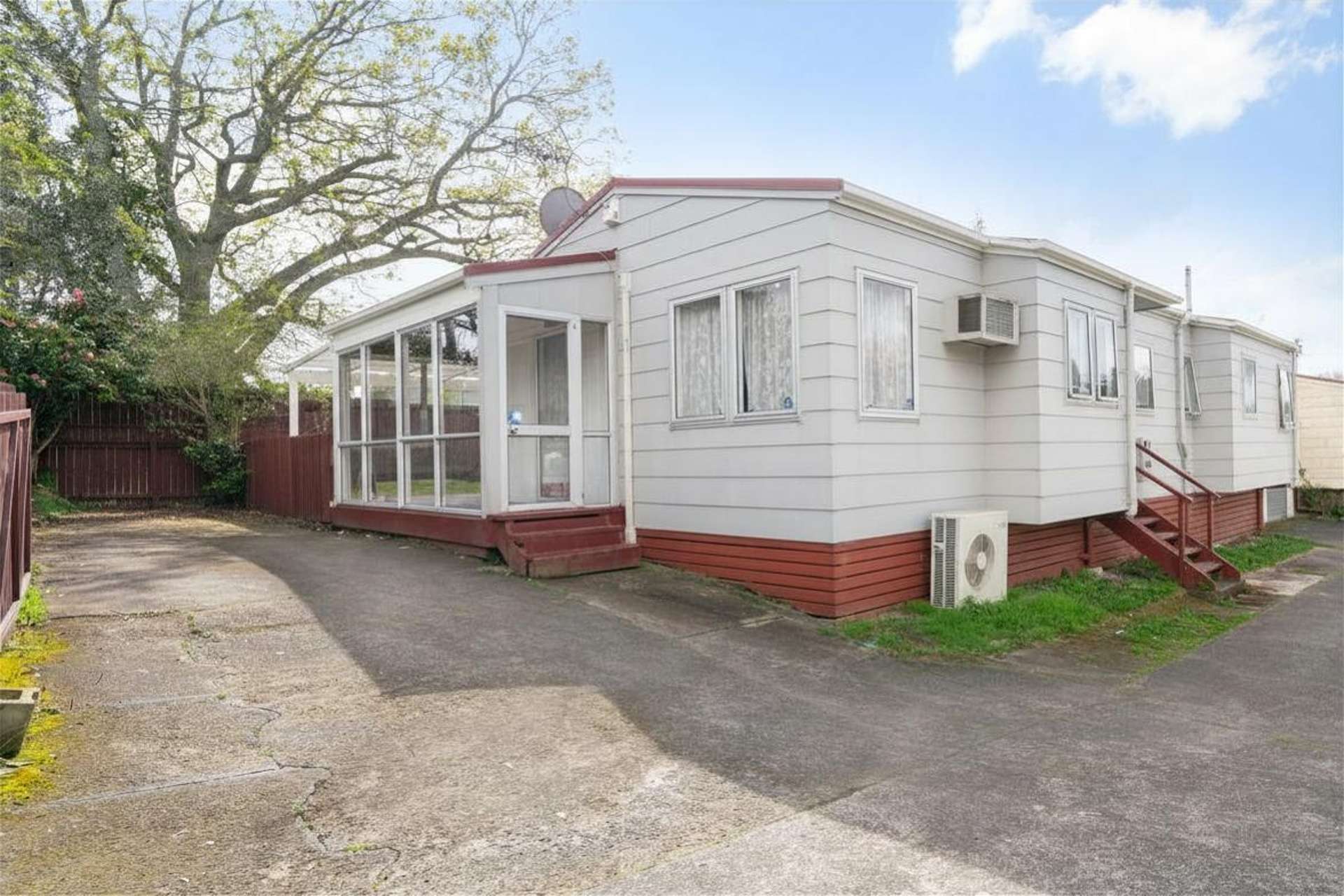 1/255 Swanson Road Henderson_0