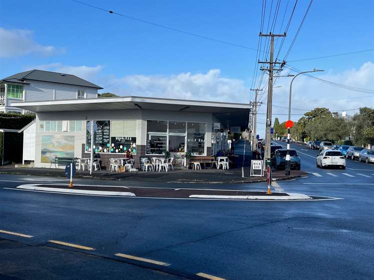 3/6 North Avenue Narrow Neck_15