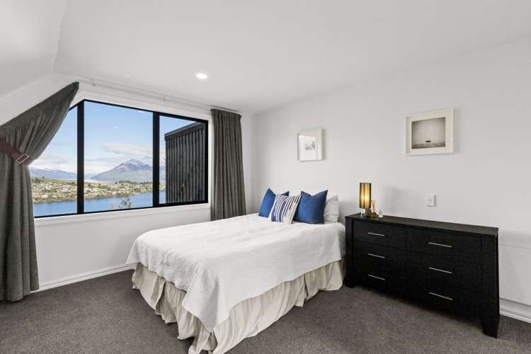 4 Goldleaf Hill Queenstown_15