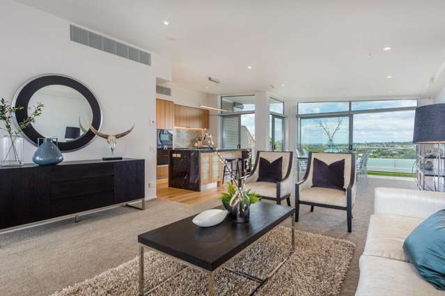 1/579 Beach Road Rothesay Bay_1