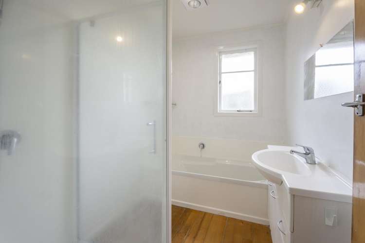 23 Greta Street Glenview_9