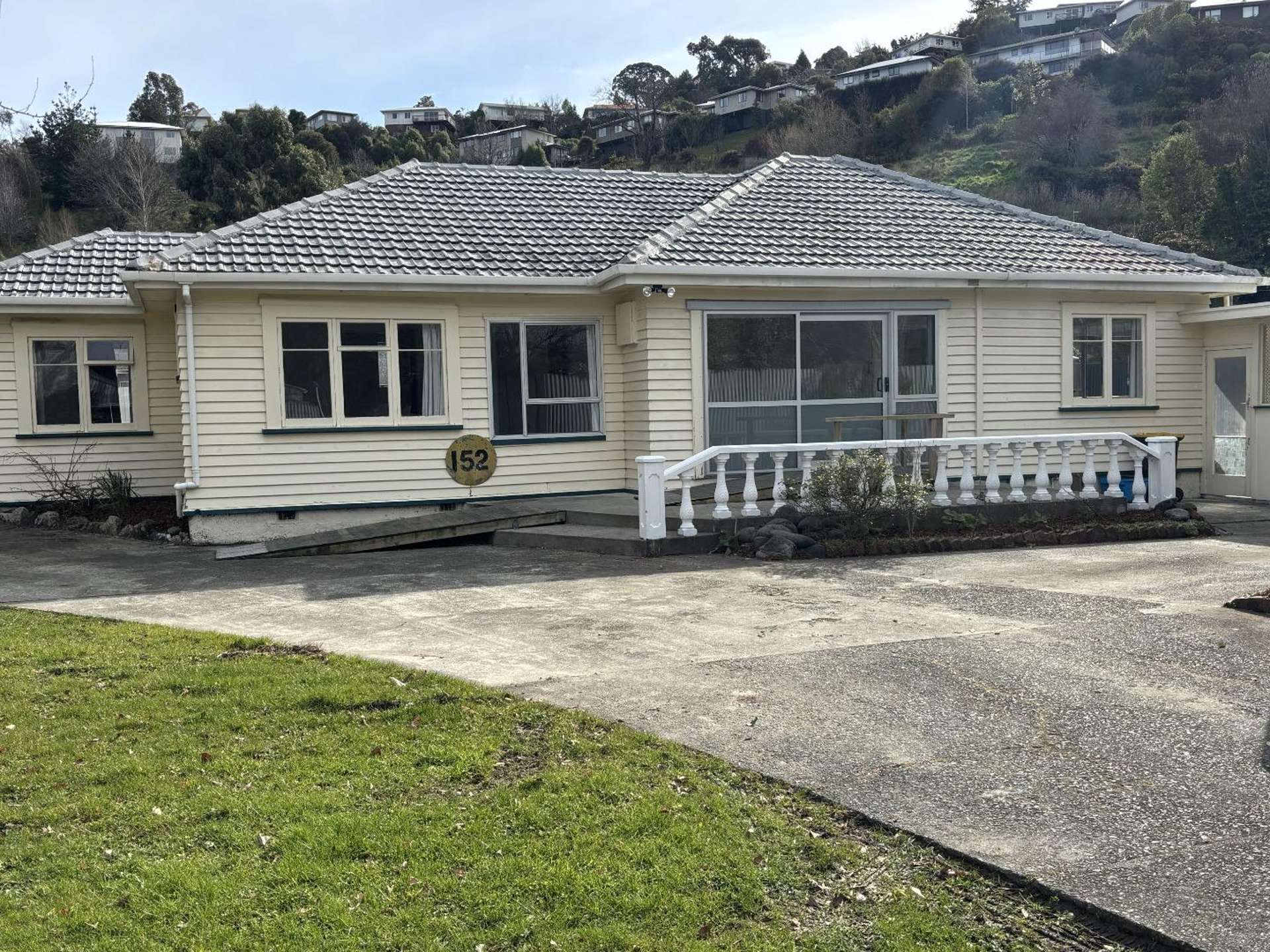 152 Saint Vincent Street Toi Toi_0