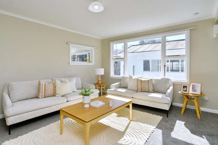 384 Hills Road_4