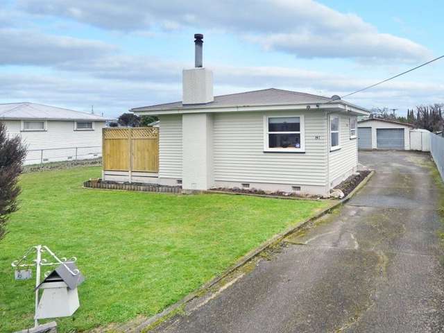 81 River Road Masterton_1