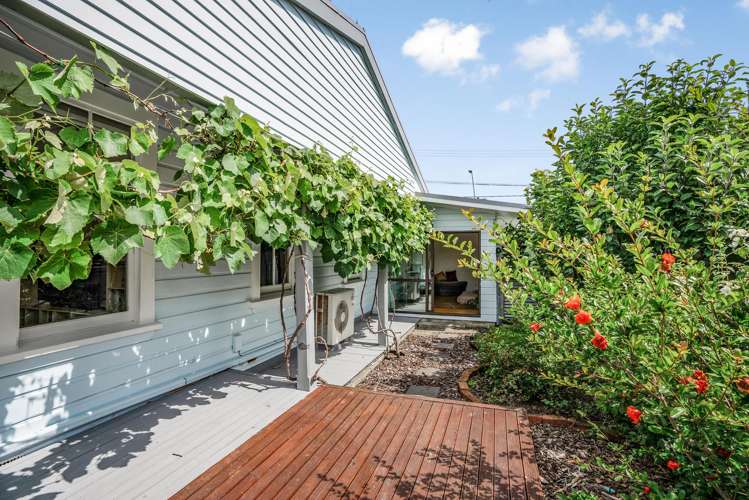 15 Udy Street Petone_13