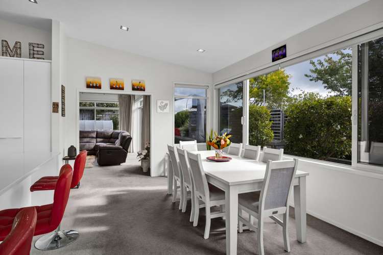 27 Montague Grove Stratford_9