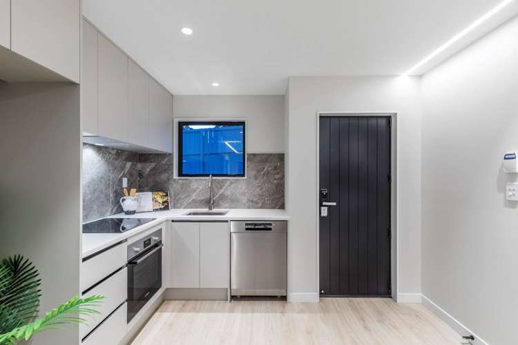 10d Cranston Street Torbay_14