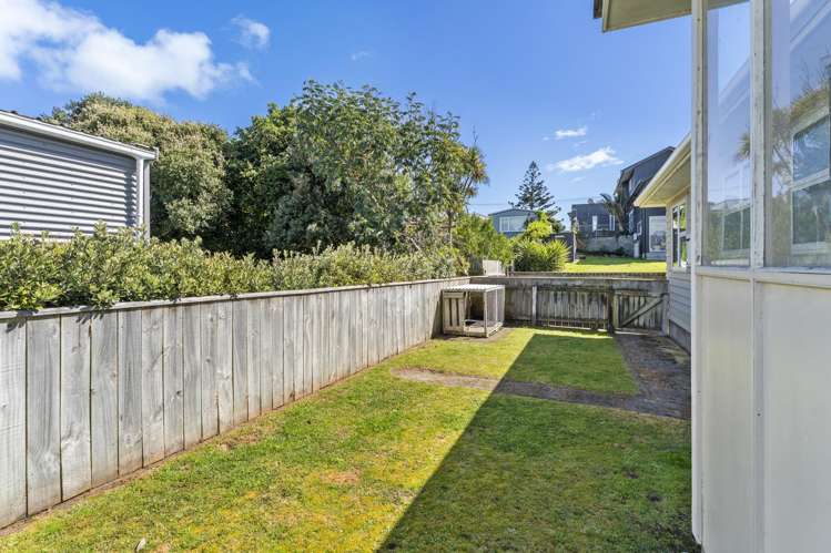 4 Kowhai Street Otaki Beach_14