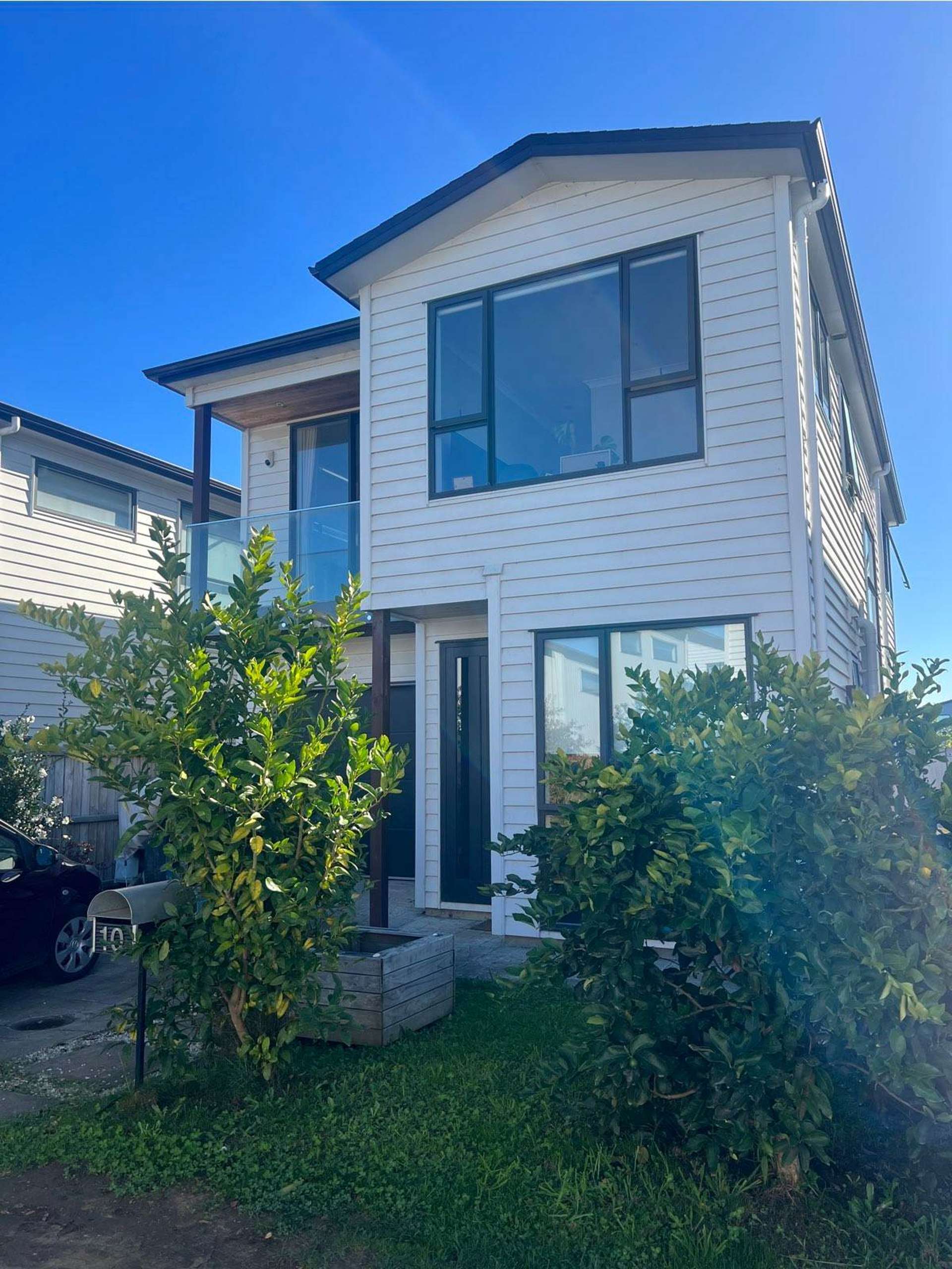 10 Pihoihoi Place Hobsonville_0