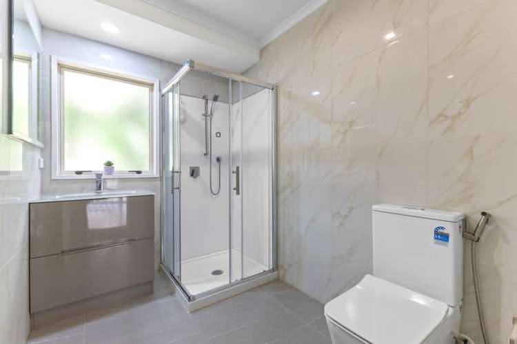 3/8 Saints Court Manurewa_9