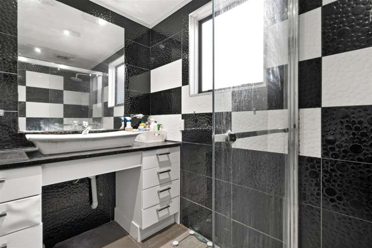 5 Leeson Place Mangere_12