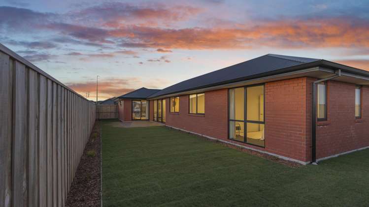 8 Edgar Way Rolleston_21