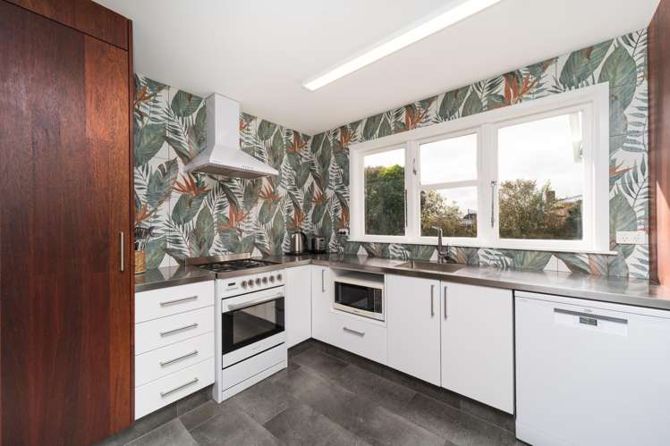 5 Woburn Place Takaro_10