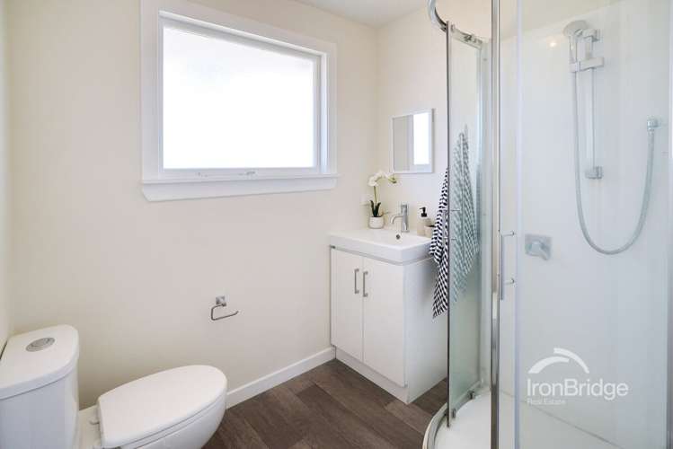 2/123 Hills Road Edgeware_9