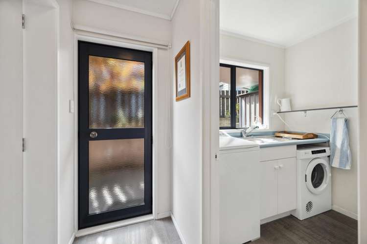 2/7 Waihora Street Hilltop_20