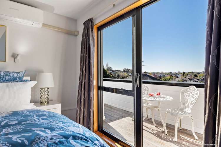 2/12 Spears Place Botany Downs_14