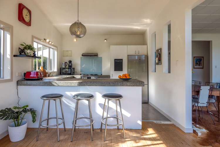 42 Tahatai Road Oneroa_14