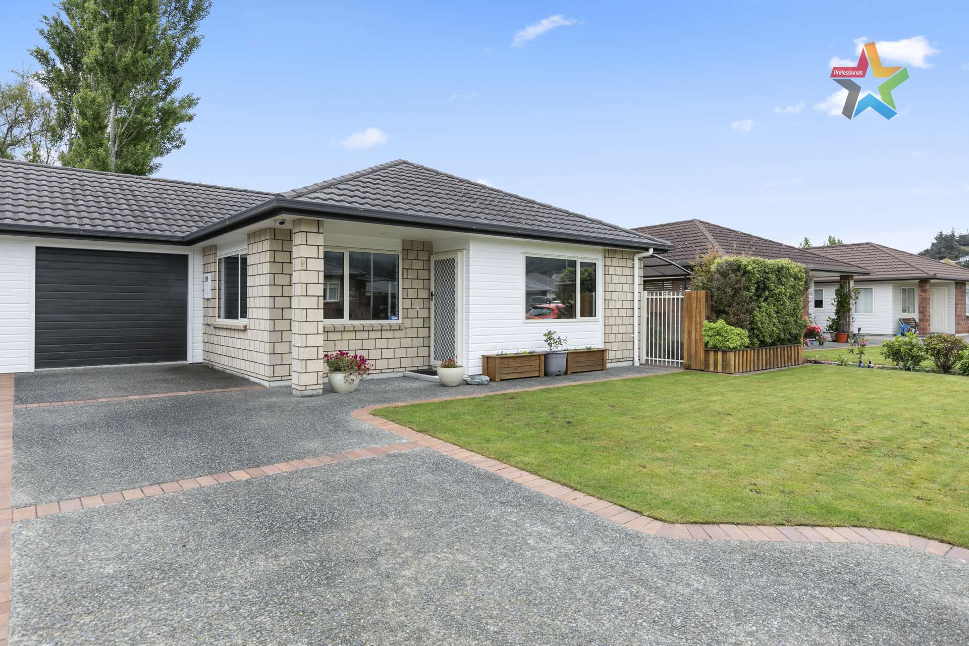 13 Woodland Mews Wainuiomata_0