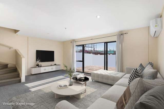 35F Fields Parade Oteha_1