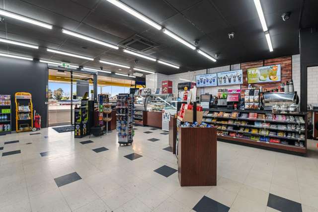 112 Lake Road Ohinemutu_3