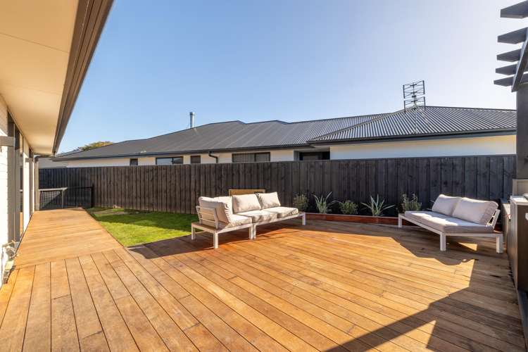 13 Stackwood Avenue Woodend_12